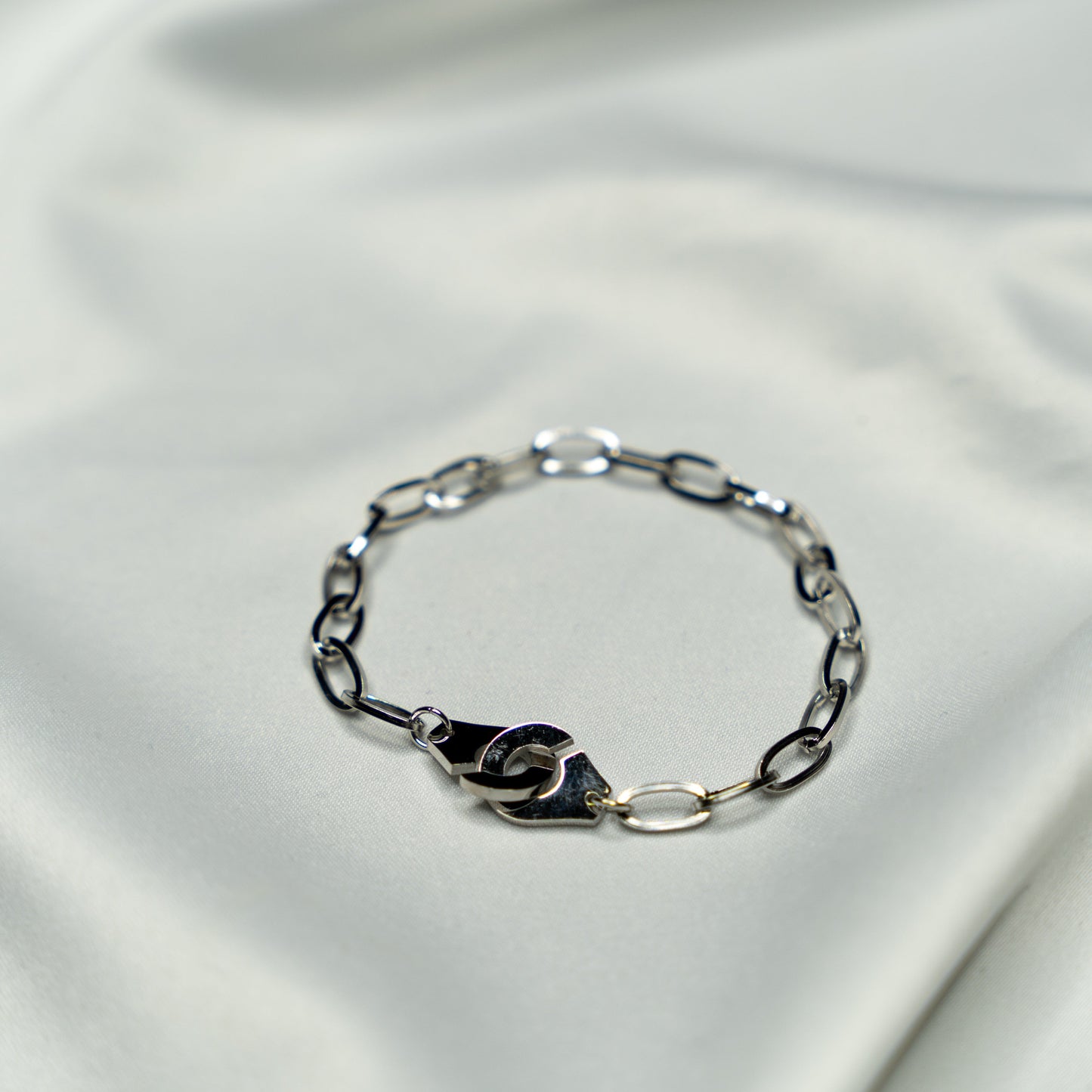 Bracelet HANDCUFF